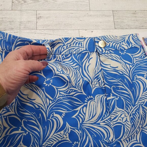 Stella Parker Shorts Activewear Golf Stretch Tropical Print Blue Womens 16 NWT - Picture 7 of 14
